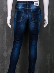 Icon2 – Distressed Denim Jeans