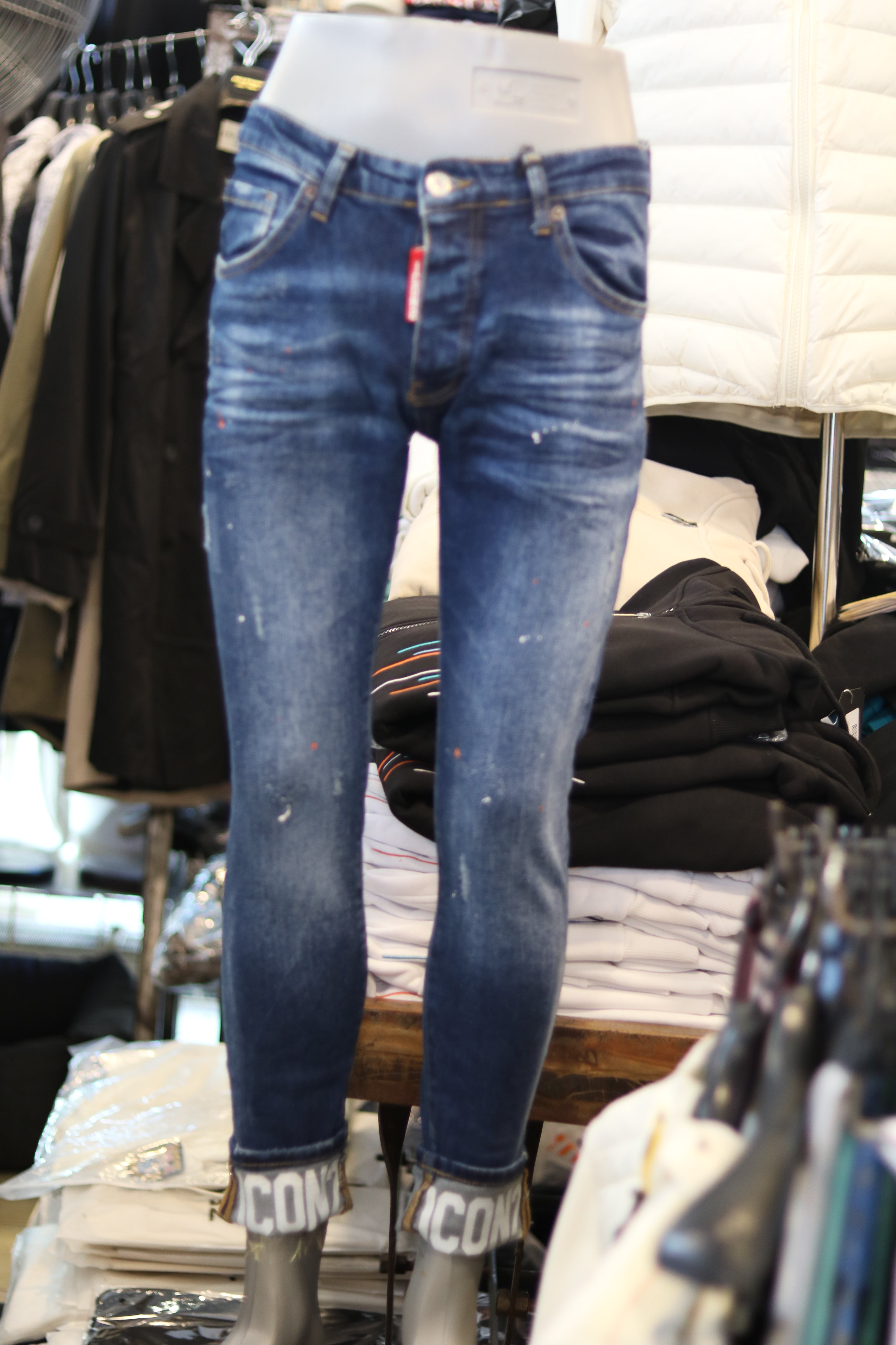 Icon2 Designer Jeans „Urban Cropped“ mit Logo-Umschlag