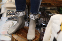 Icon2 Designer Jeans „Urban Cropped“ mit Logo-Umschlag