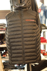 Icon Puffer Vest – Modern and Versatile